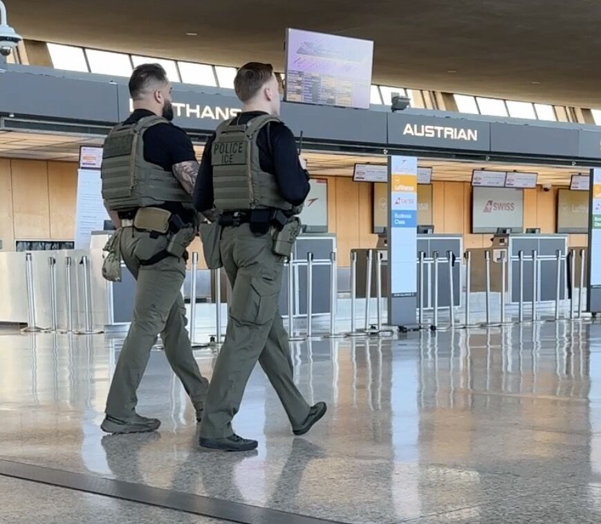 ICE agents spotted at Dulles Airport in Va.