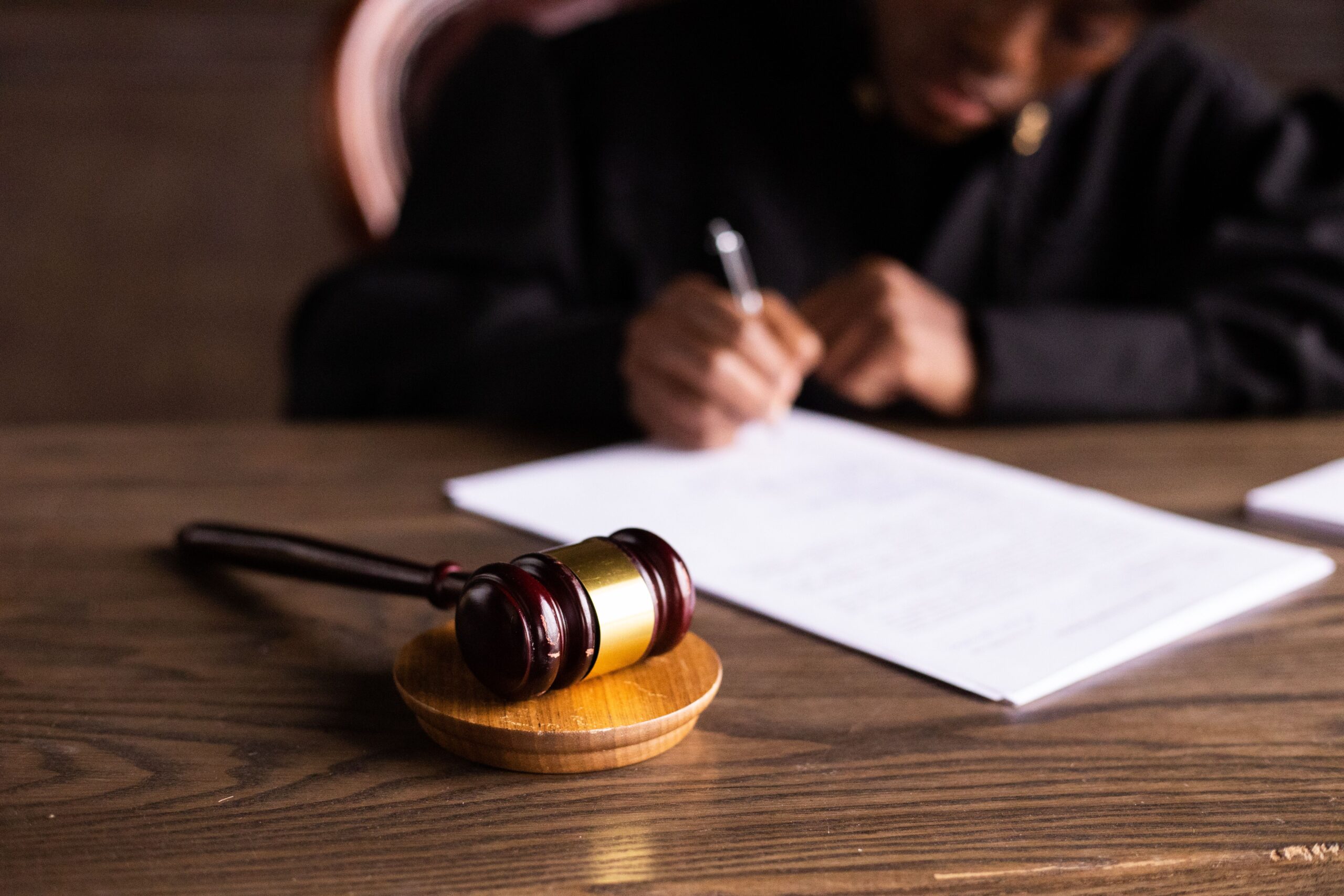 Judge strikes down immigration freeze